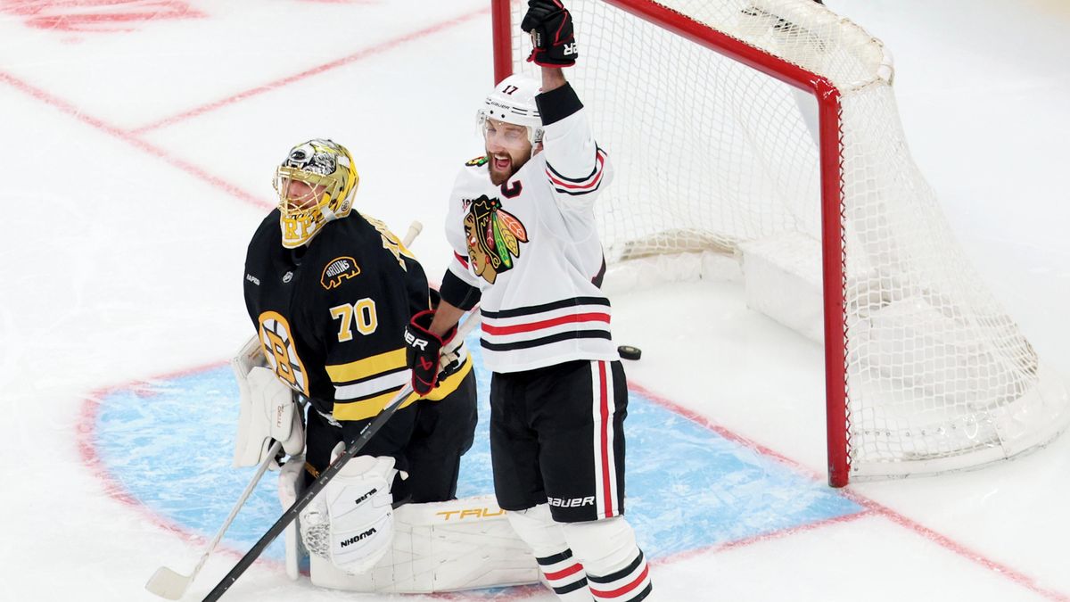 Kapitán Chicaga Foligno se po operaci srdce malé dcery vrátil k týmu